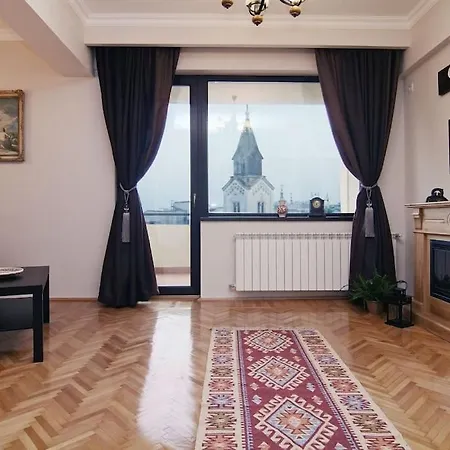 Istoric Center - Romanian Quiet شقة *