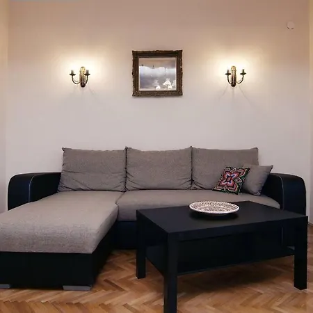 Istoric Center - Romanian Quiet *