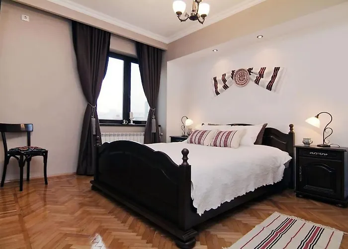 Istoric Center - Romanian Quiet