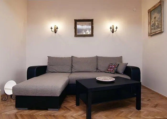 Istoric Center - Romanian Quiet *